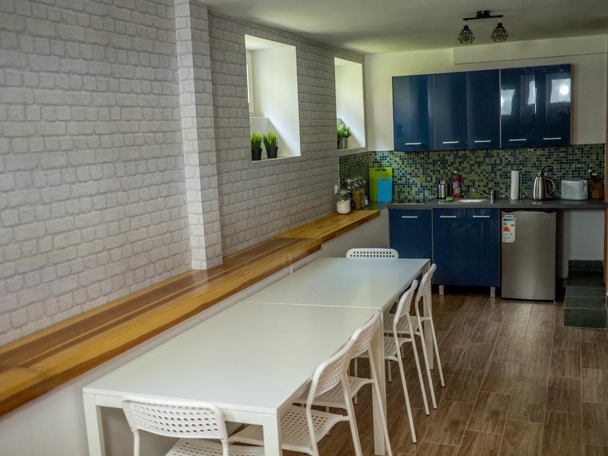 Sawa Hostel Varsó Kültér fotó
